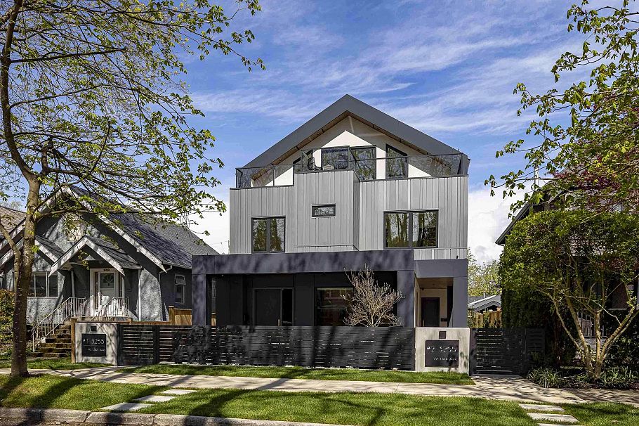 1 3255 13th Avenue Vancouver, BC - 1