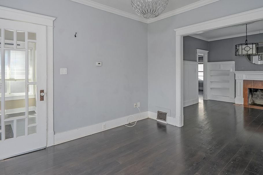 6085 Quebec Street Vancouver, BC - 7