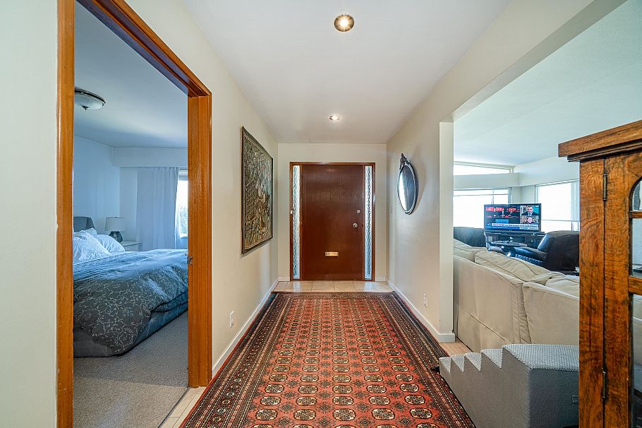 2244 W 32nd Avenue Vancouver, BC - 2