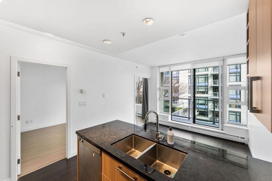 701 1708 Columbia Street Vancouver, BC - 11