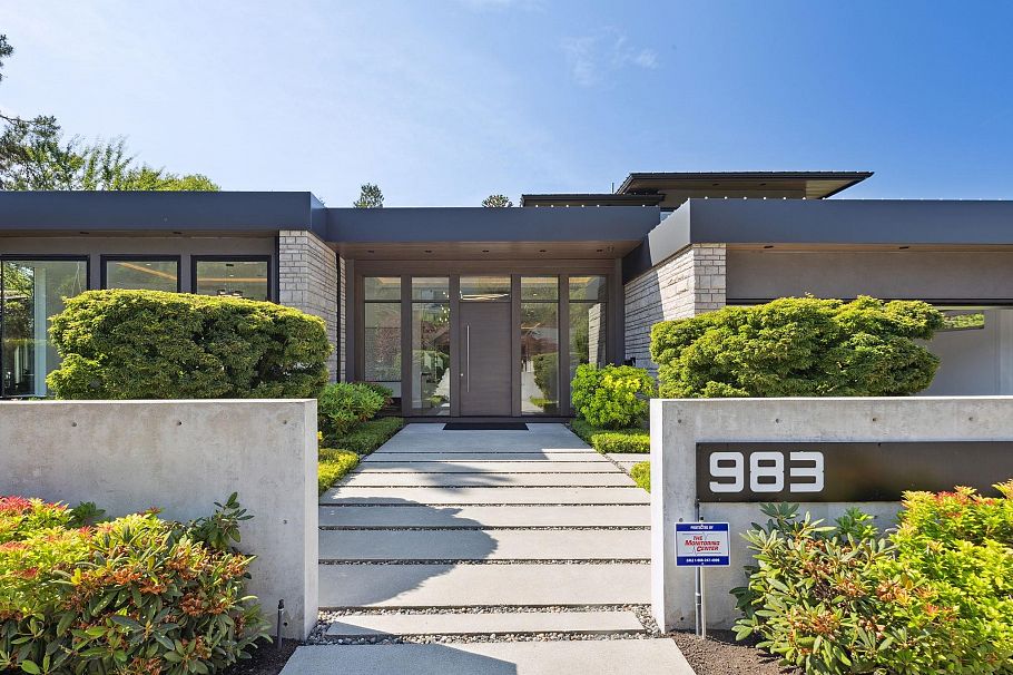 983 Tudor Avenue North Vancouver, BC - 2