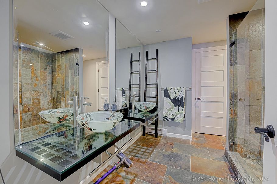 2660 Panorama Drive North Vancouver, BC - 21