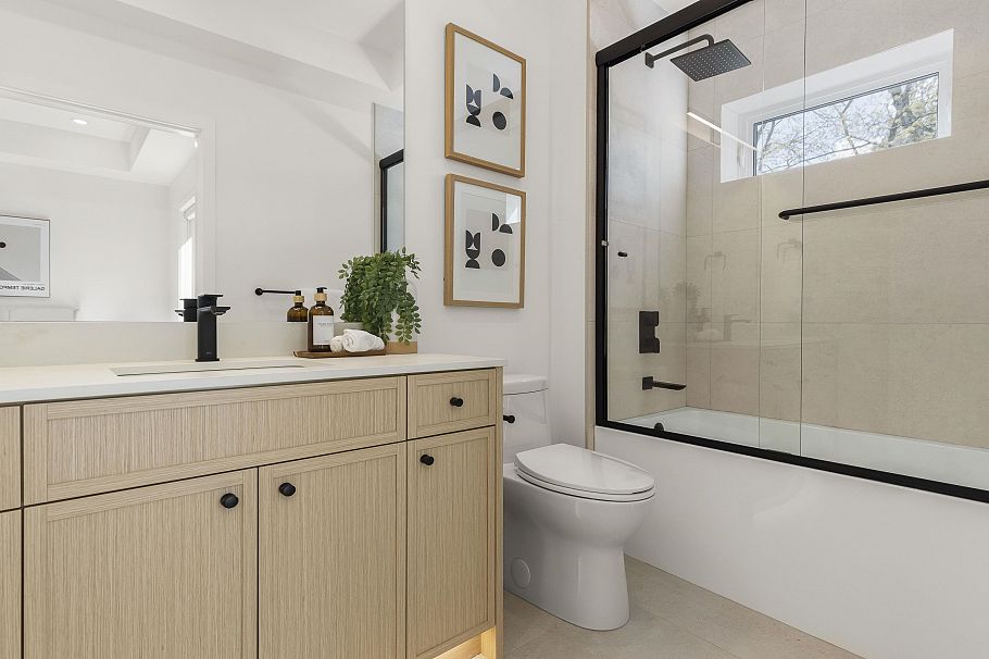 1 3255 13th Avenue Vancouver, BC - 18