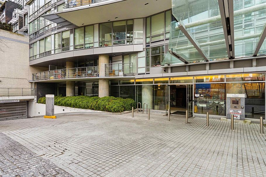 3305 1283 Howe Street Vancouver, BC - 29