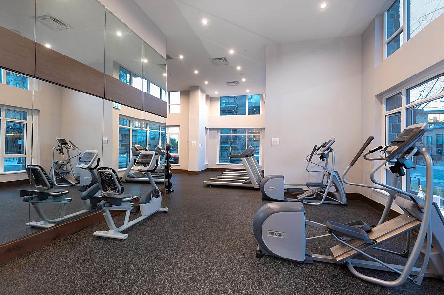 404 1295 Conifer Street North Vancouver, BC - 32