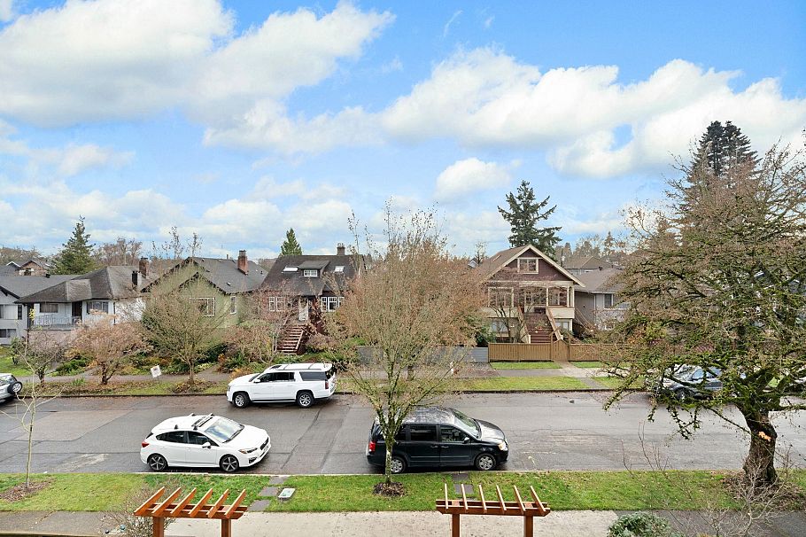 1 2247 Parker Street Vancouver, BC - 29