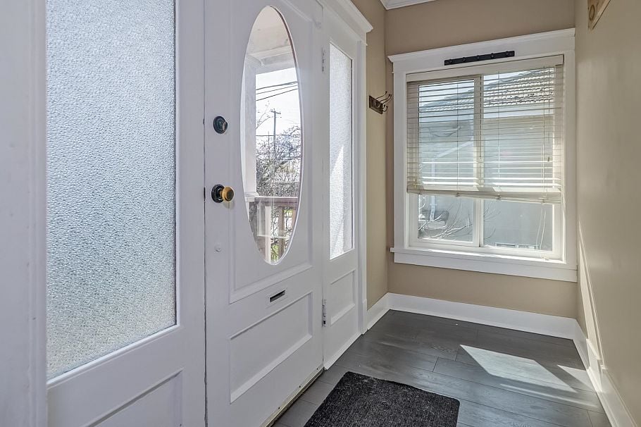 6085 Quebec Street Vancouver, BC - 23