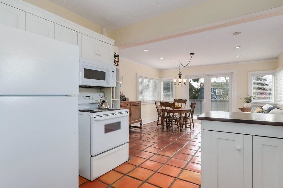 3436 W 37th Avenue Vancouver, BC - 8