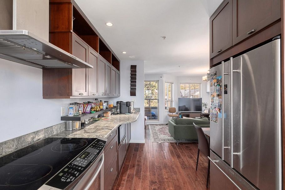 34 2375 W Broadway Vancouver, BC - 12