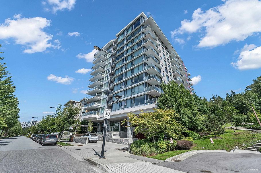 901 3281 E Kent Avenue North Vancouver, BC - 18