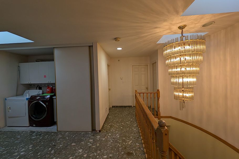 2935 E 17th Avenue Vancouver, BC - 13