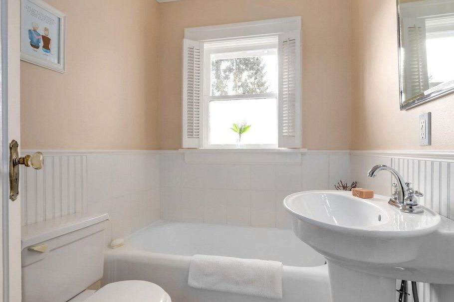 3436 W 37th Avenue Vancouver, BC - 7