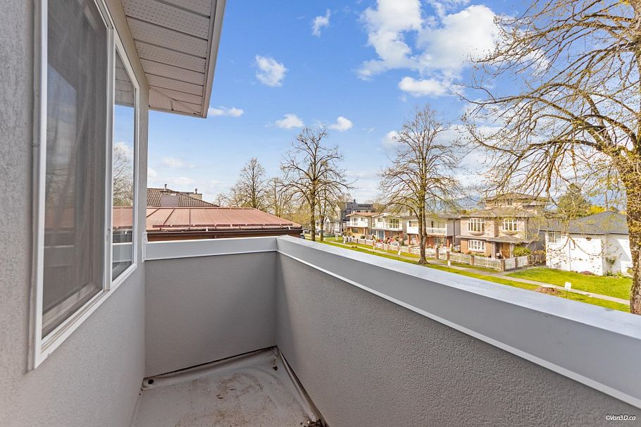 2648 E 19th Avenue Vancouver, BC - 24
