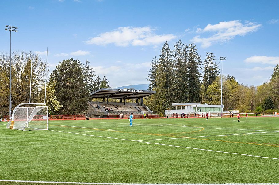 2136 Jones Avenue North Vancouver, BC - 31