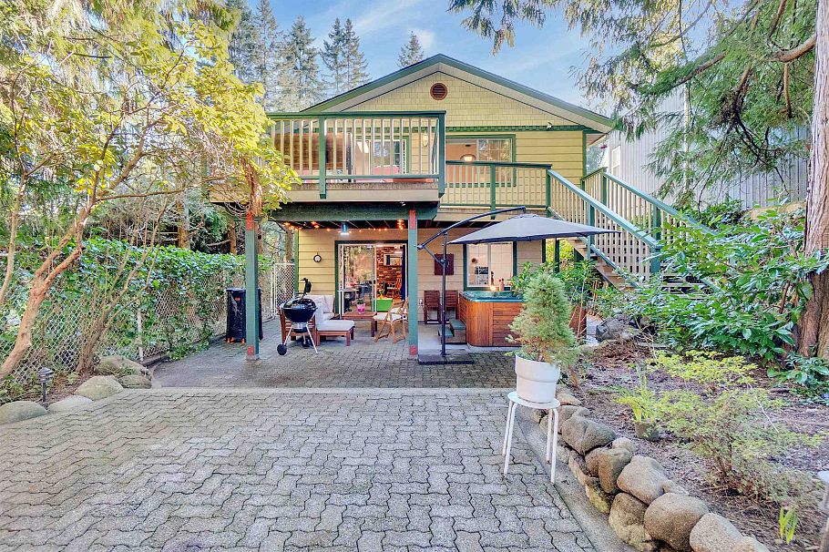 1652 Coleman Street North Vancouver, BC - 36