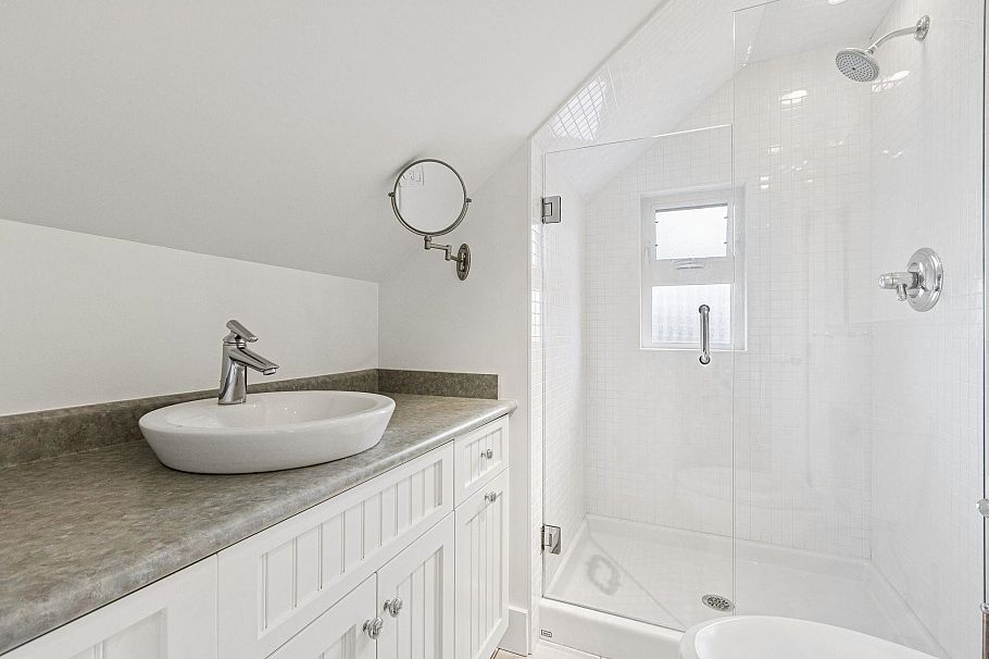 2859 W 33rd Avenue Vancouver, BC - 26