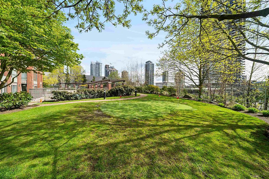 1906 4132 Halifax Street Burnaby, BC - 25