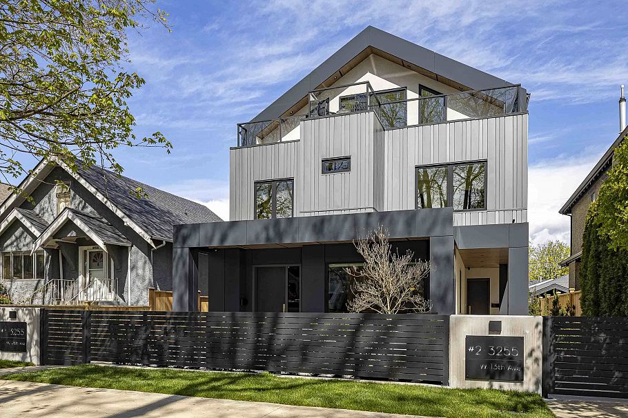 2 3255 13th Avenue Vancouver, BC - 2