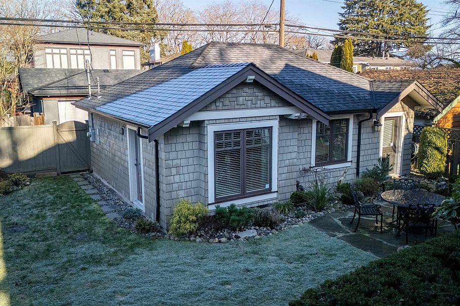 3939 W 14th Avenue Vancouver, BC - 4