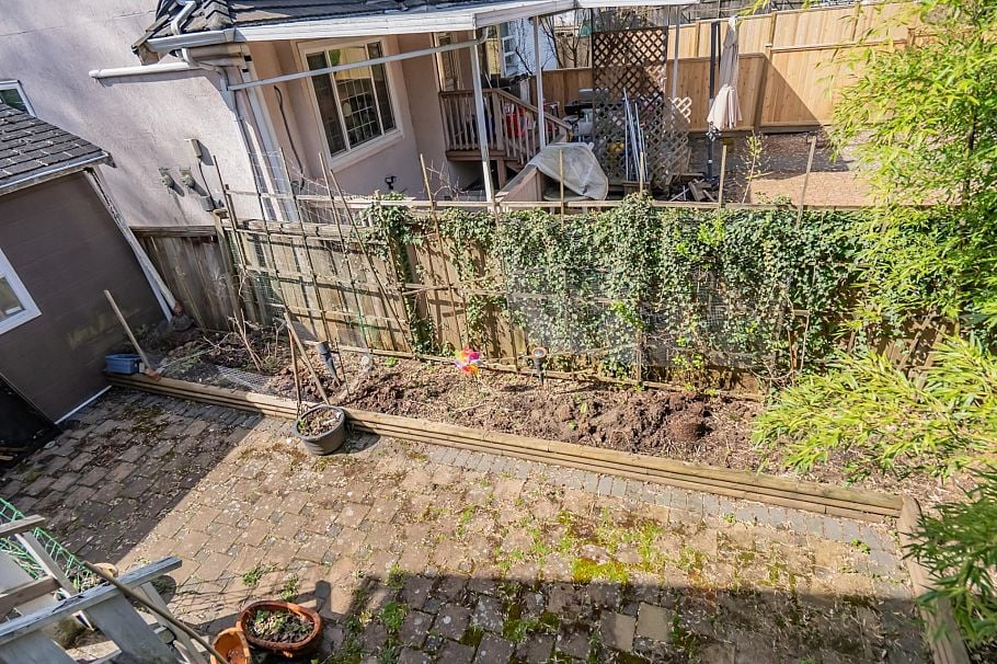 6085 Quebec Street Vancouver, BC - 25