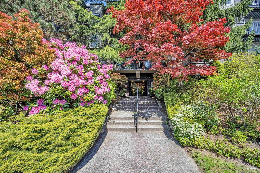 103 150 E 5th Street North Vancouver, BC - 25