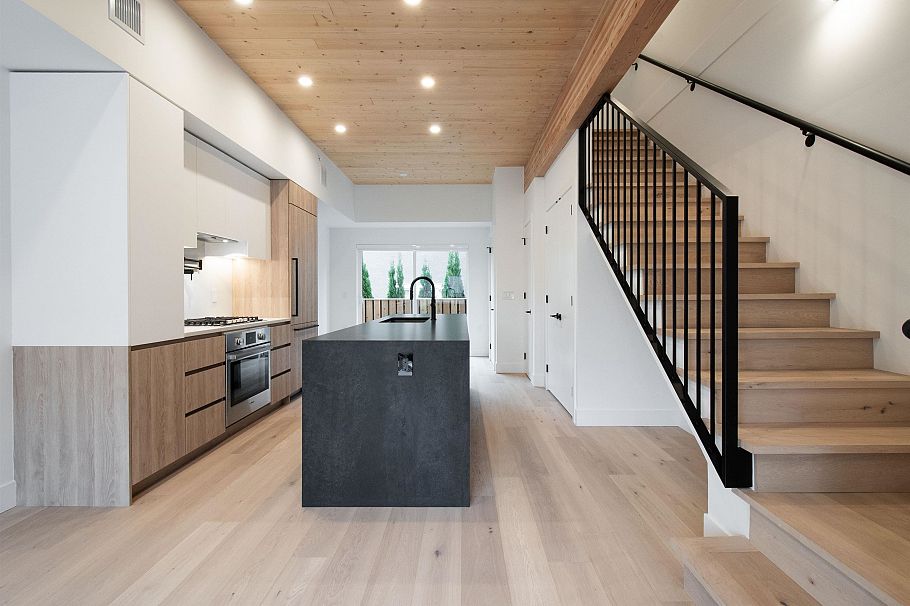 4170 Columbia Street Vancouver, BC - 5