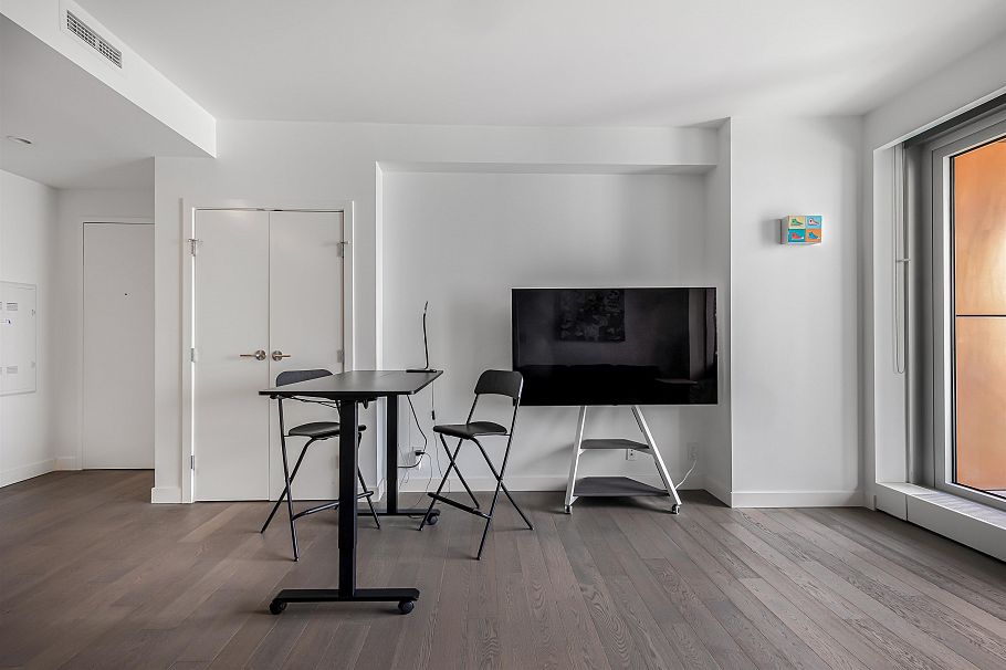 2306 1480 Howe Street Vancouver, BC - 6