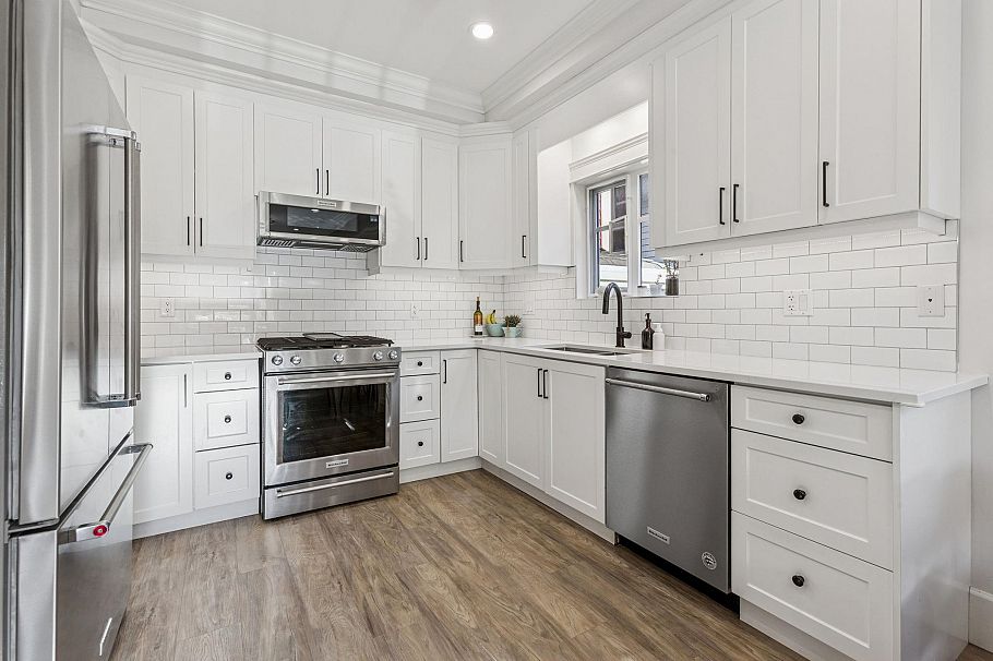 2163 Napier Street Vancouver, BC - 14