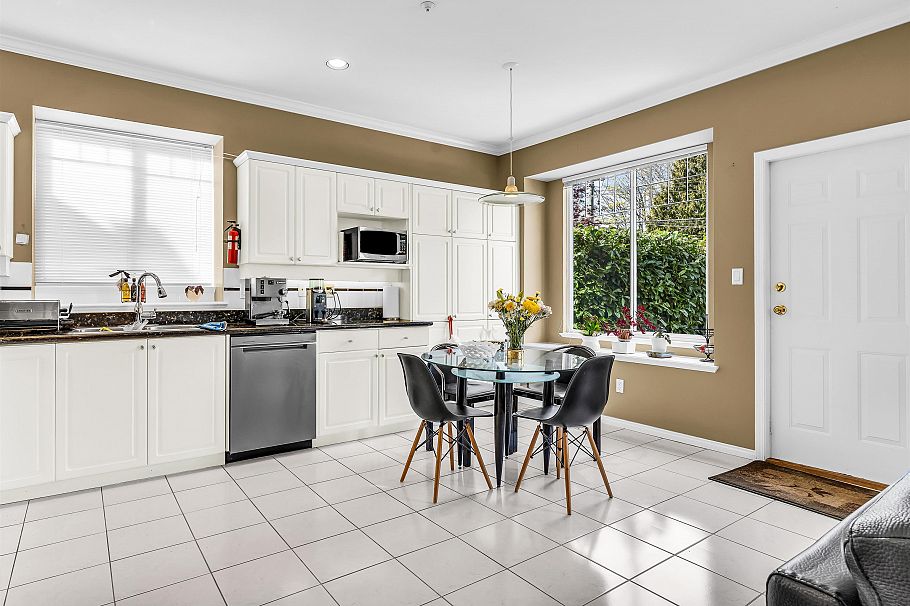 3263 W 14th Avenue Vancouver, BC - 14