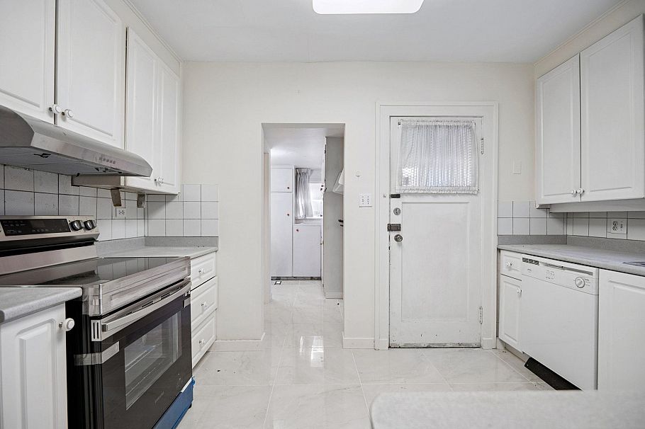 4470 Osler Street Vancouver, BC - 4