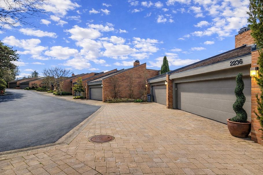 2236 Yewbrook Place Vancouver, BC - 10