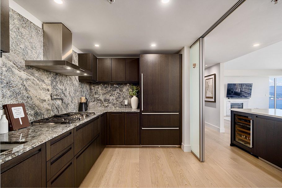 4102 1011 W Cordova Street Vancouver, BC - 18