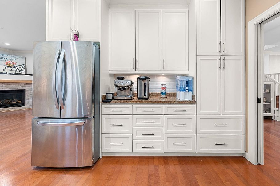 341 E 8th Street North Vancouver, BC - 12