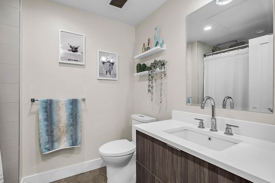 401 1496 Charlotte Road North Vancouver, BC - 23