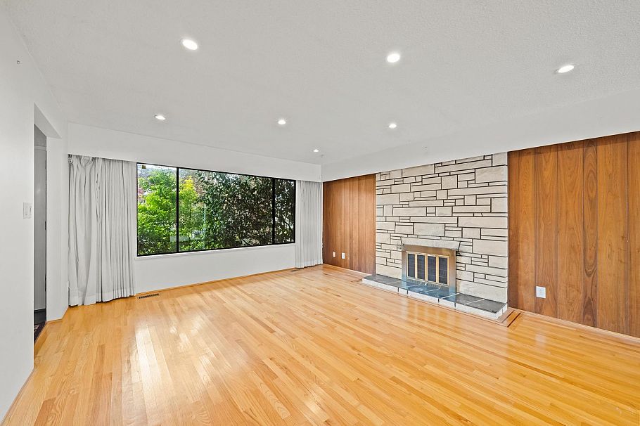 532 W 64th Avenue Vancouver, BC - 4