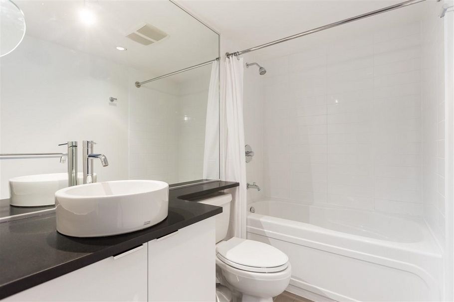 703 233 Robson Street Vancouver, BC - 10