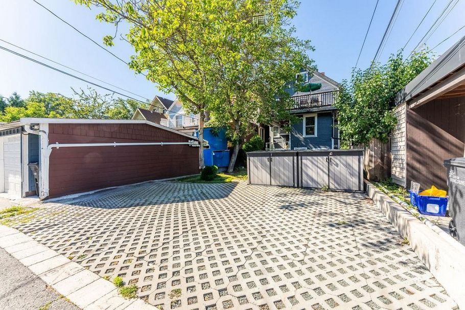 136 W 12th Avenue Vancouver, BC - 34