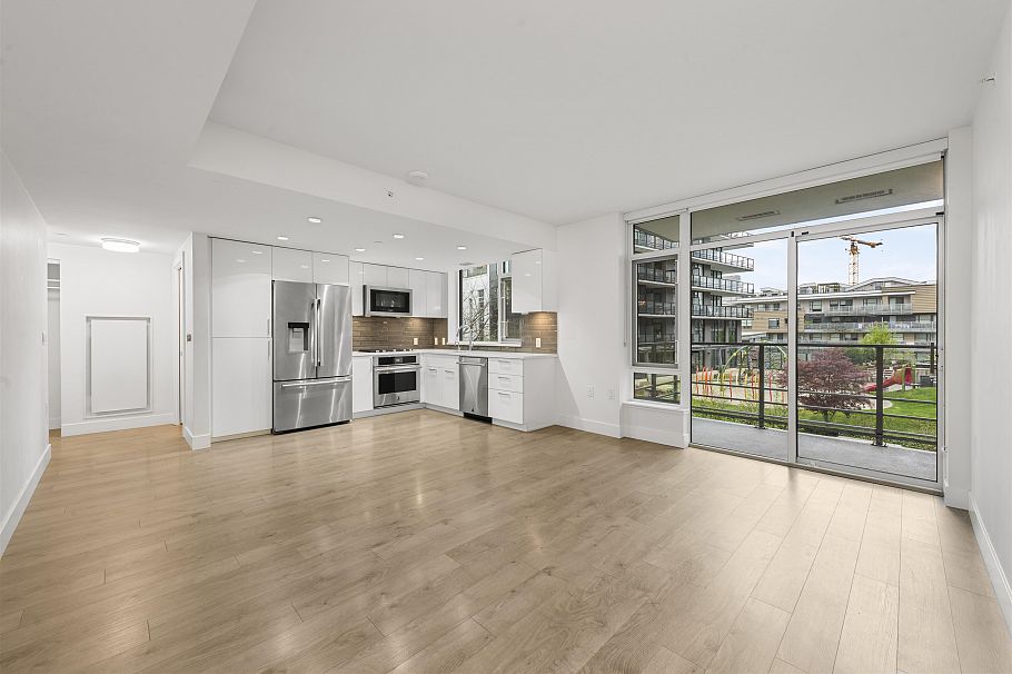 304 3498 Marine Way Vancouver, BC - 2