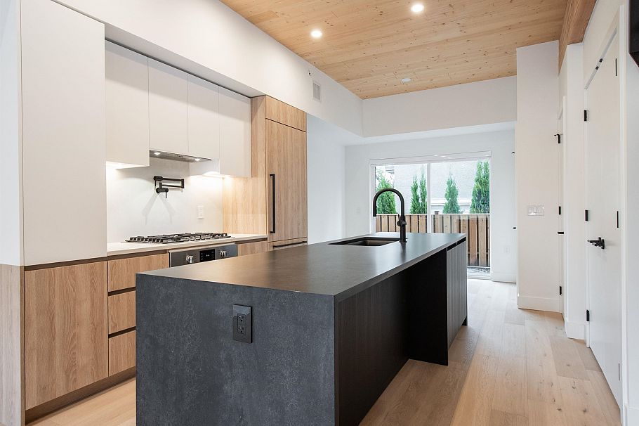 4170 Columbia Street Vancouver, BC - 6