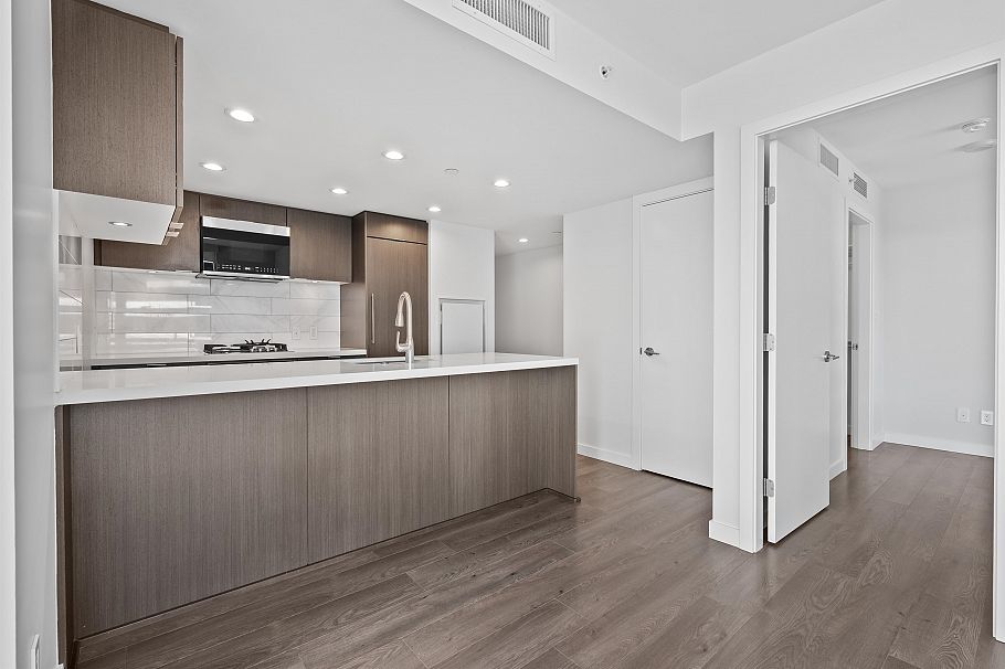 807 8238 Lord Street Vancouver, BC - 14