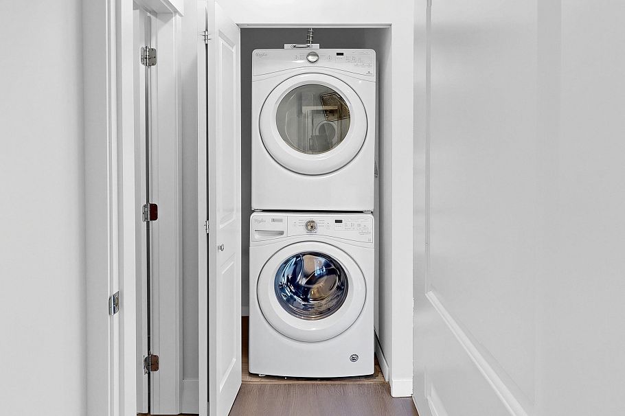 901 3281 E Kent Avenue North Vancouver, BC - 10