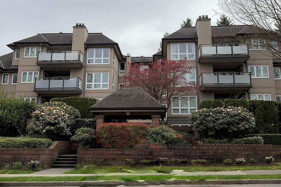 402 3970 Linwood Street Burnaby, BC - 2