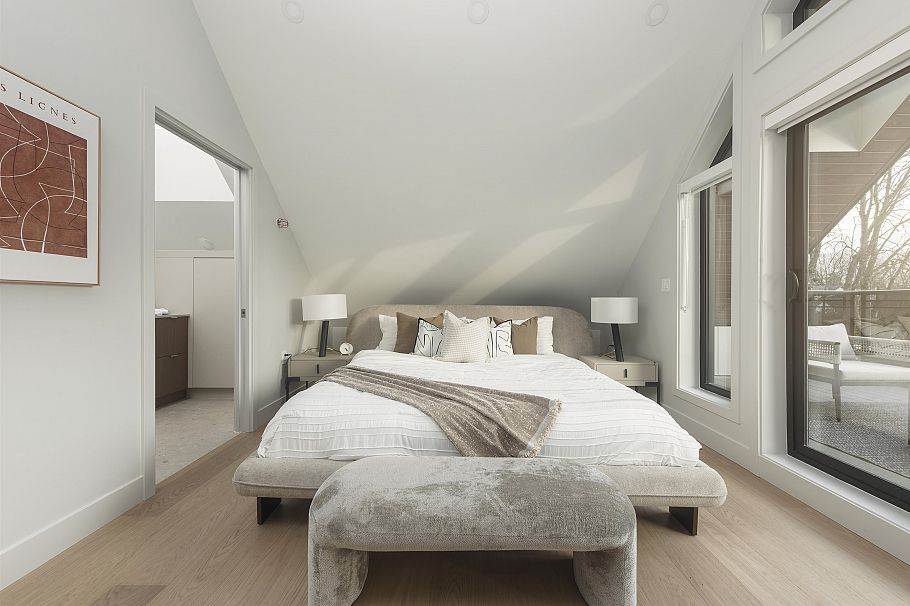 1 2637 W 12th Avenue Vancouver, BC - 25