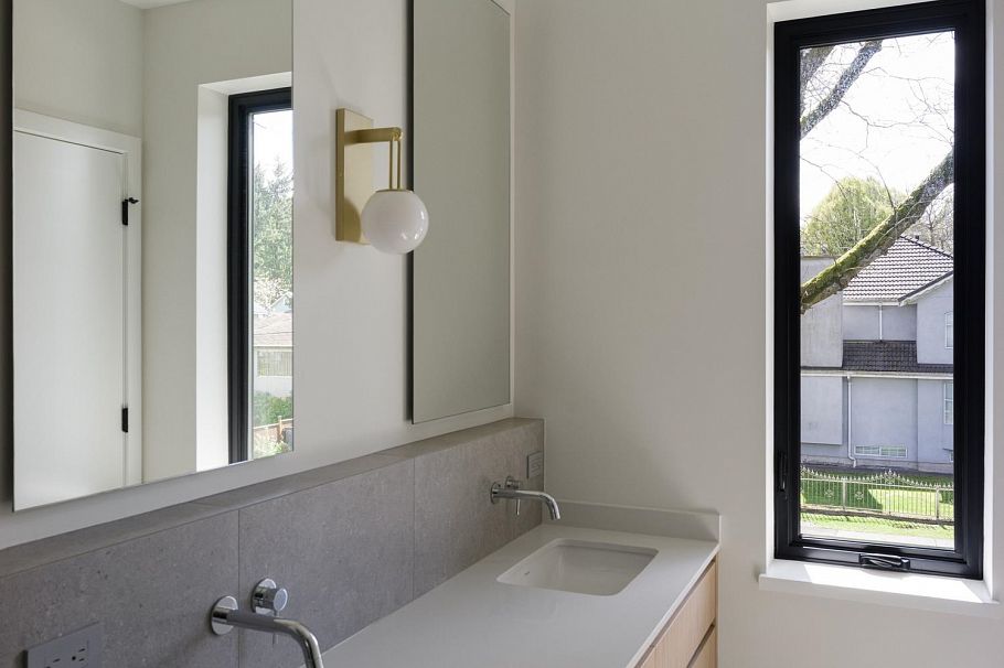 893 E 21st Avenue Vancouver, BC - 16