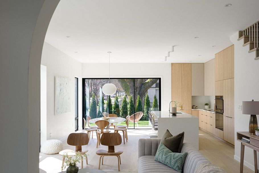 3681 St Catherines Street Vancouver, BC - 2