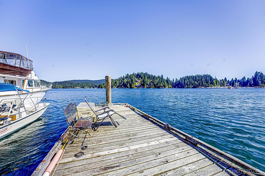 2660 Panorama Drive North Vancouver, BC - 3