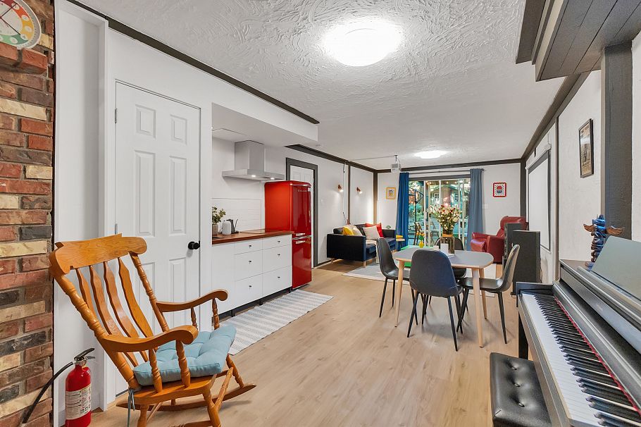 1652 Coleman Street North Vancouver, BC - 23