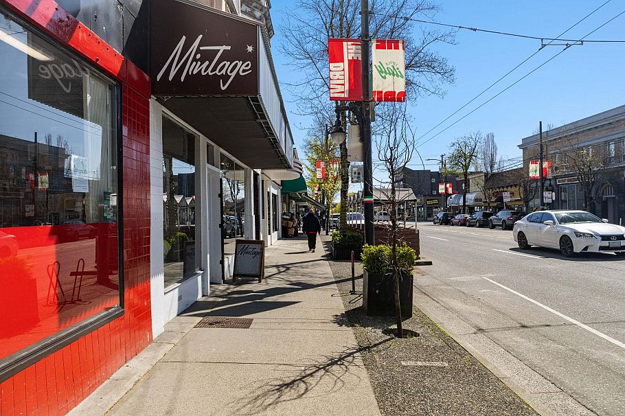 1 1620 E 11th Avenue Vancouver, BC - 38