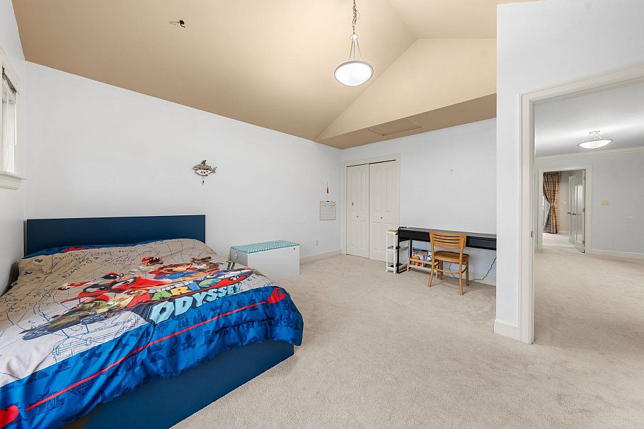 341 E 8th Street North Vancouver, BC - 28