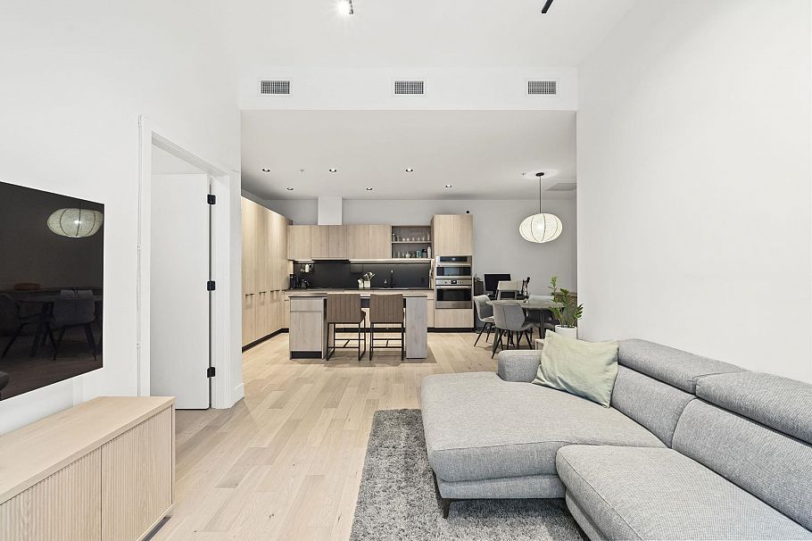 3958 Dumfries Street Vancouver, BC - 1